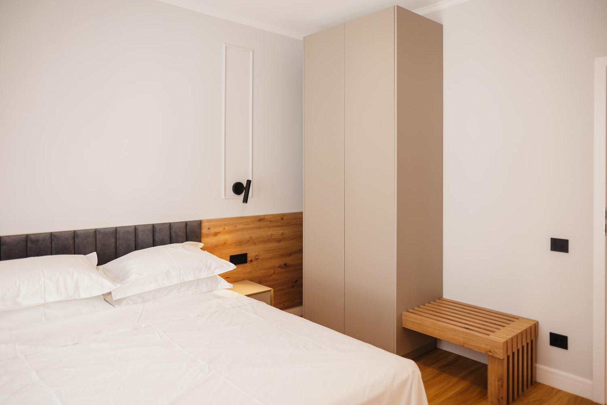 Bloom Downtown Suites Cluj-Napoca Exterior photo