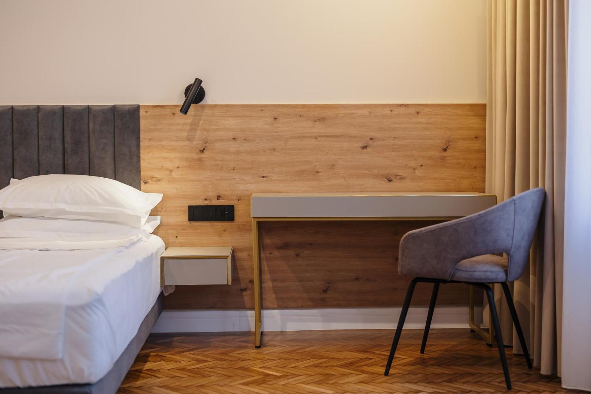 Bloom Downtown Suites Cluj-Napoca Exterior photo