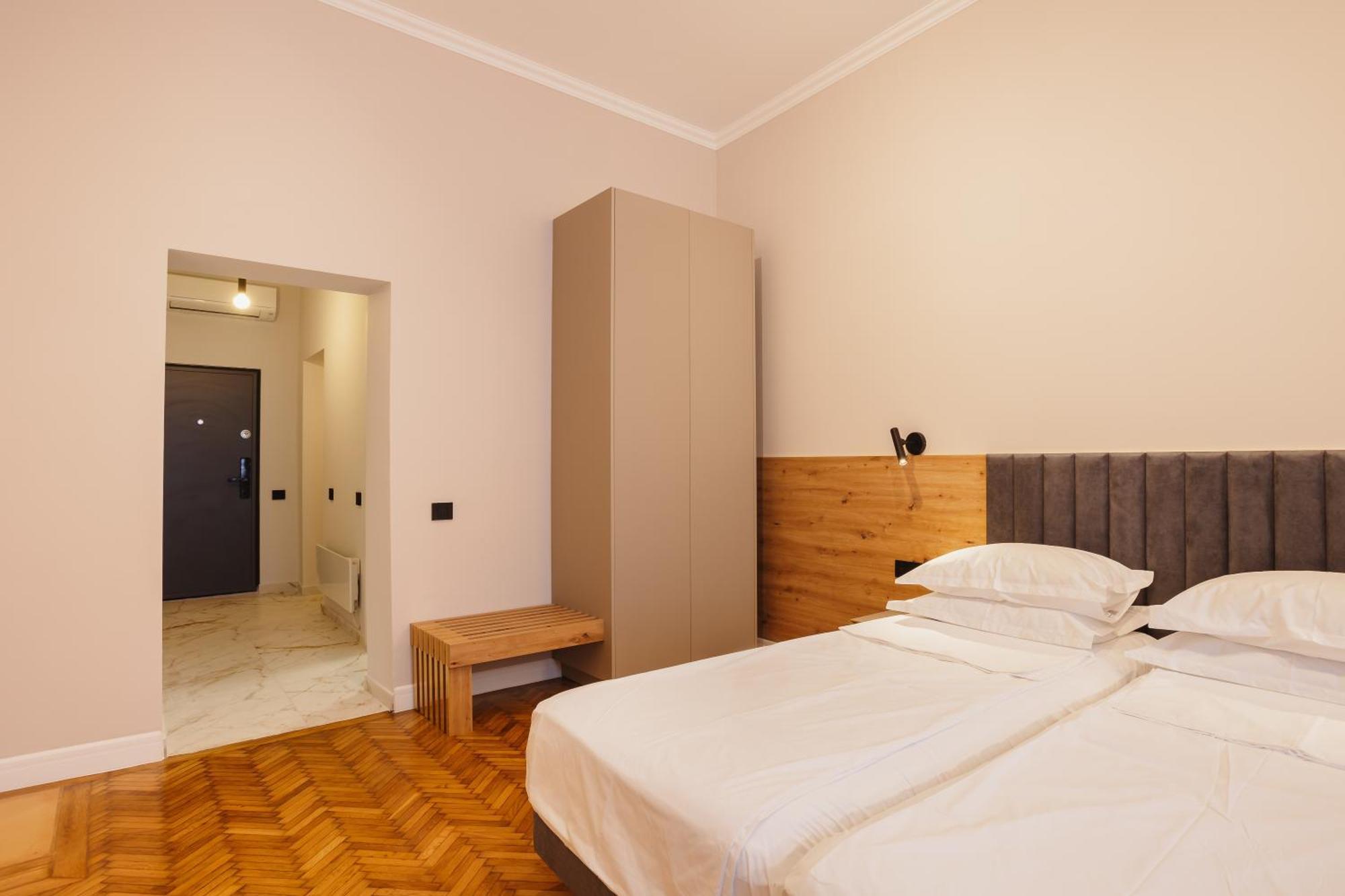 Bloom Downtown Suites Cluj-Napoca Exterior photo