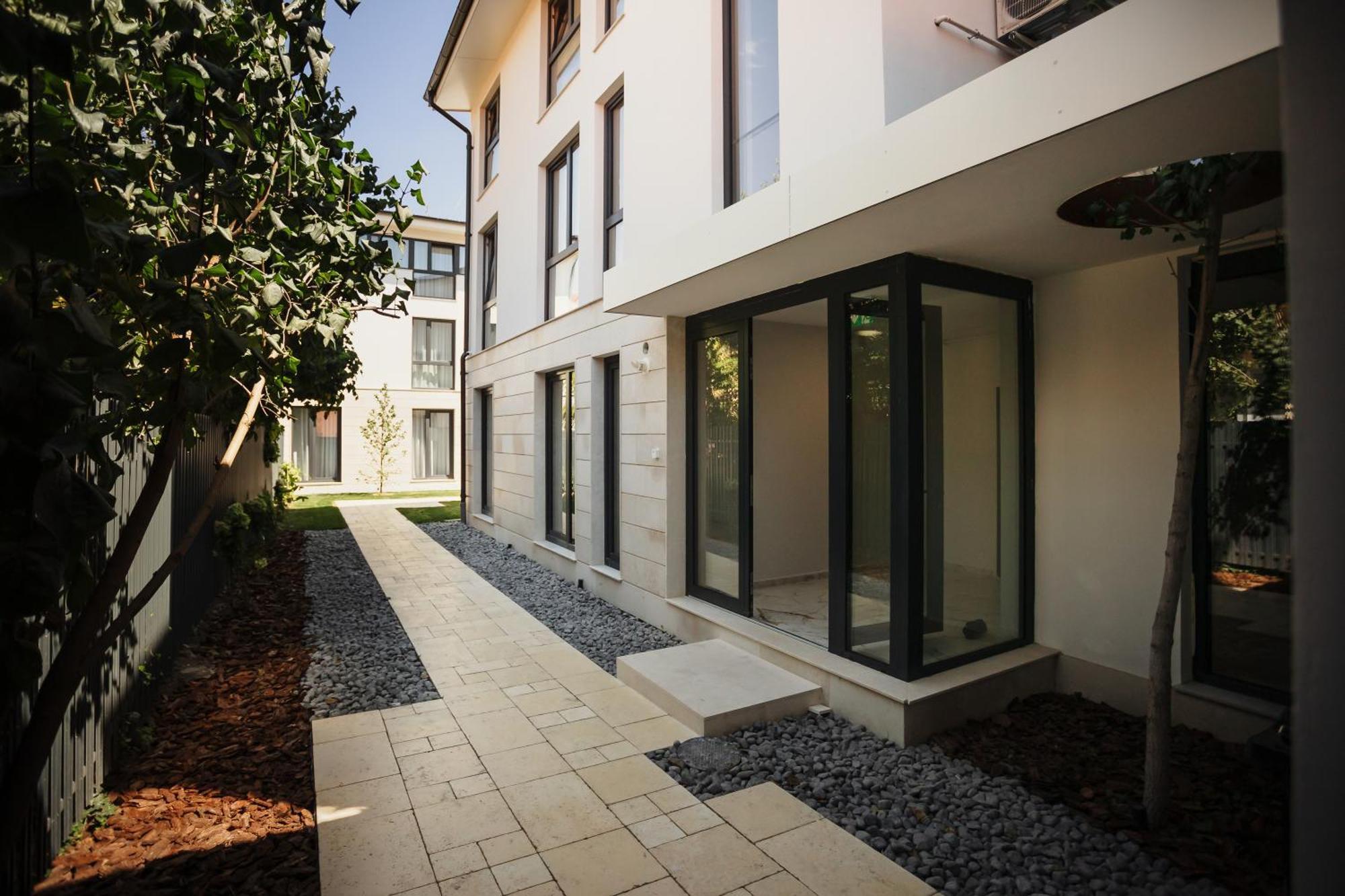 Bloom Downtown Suites Cluj-Napoca Exterior photo