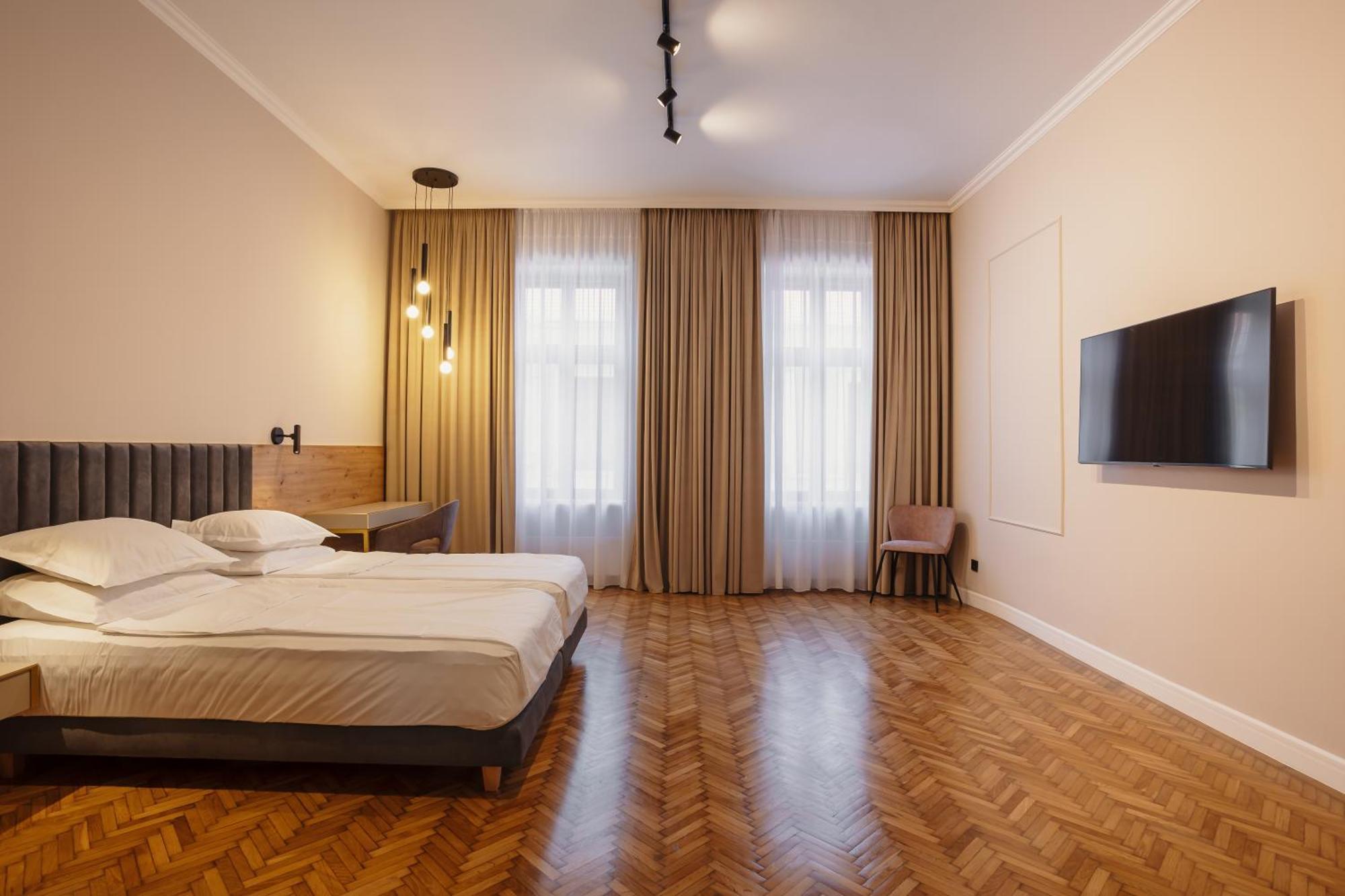Bloom Downtown Suites Cluj-Napoca Exterior photo
